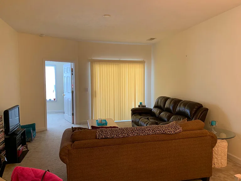 165 Westhaven Dr #16B — Photo 9