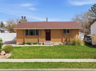 6043 S Aquarius Dr, Kearns, UT 84118
