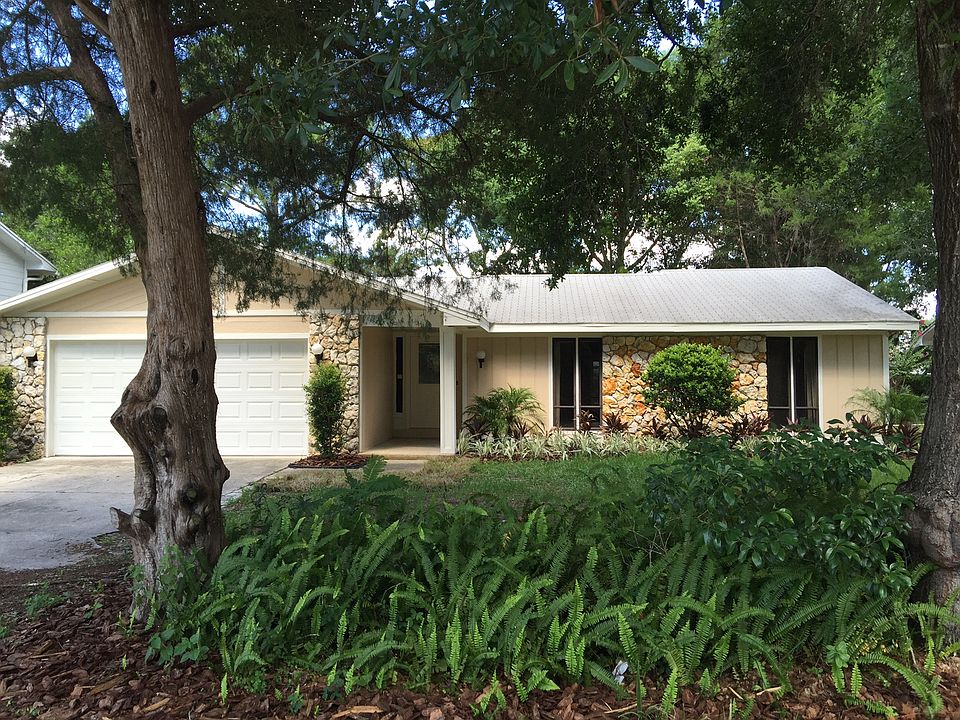 1st image of 913 Brantley Dr