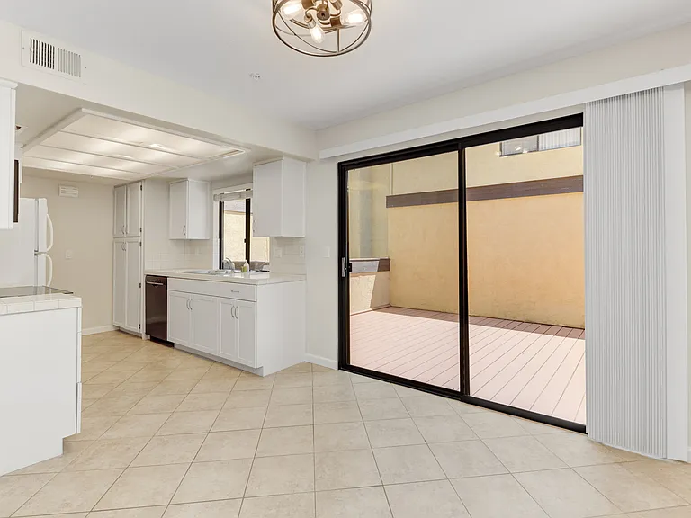 1680 N Coast Hwy N #21 — Photo 12