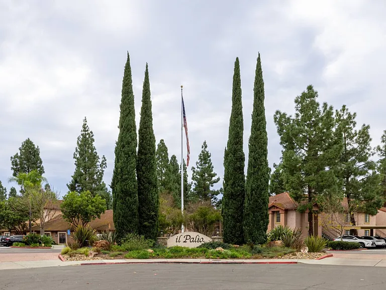 Alta Carmel Ct — Photo 26