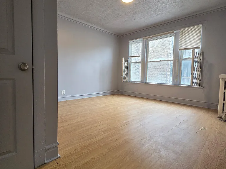 1142 E 67th St #1 — Photo 16