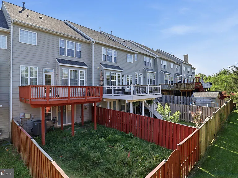 915 Buttonwood Ter NE — Photo 45