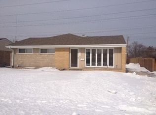 7352 Arcadia St, Morton Grove, IL 60053