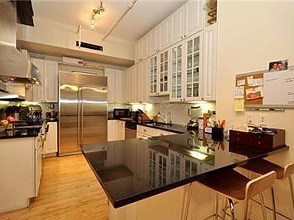 2nd image of 131 Mercer St APT 5B
