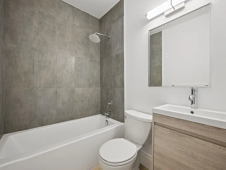 23 Louisa St #6 — Photo 12
