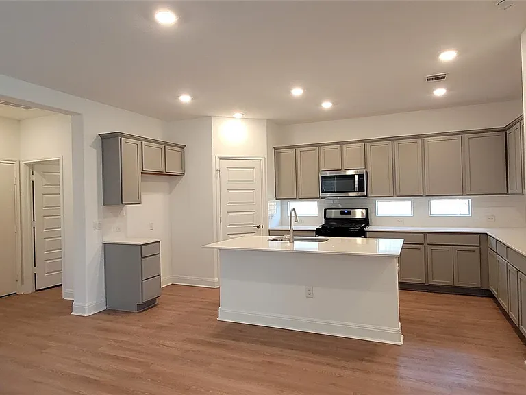 18001 Santa Croce Dr — Photo 7
