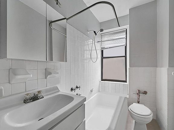 5th image of 55 E 190th St APT 37