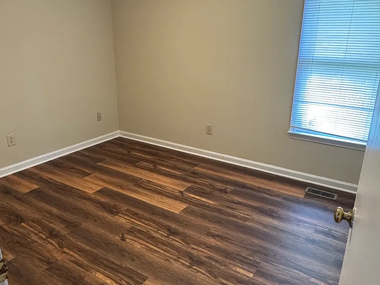 3609 Castlegate Dr — Photo 10