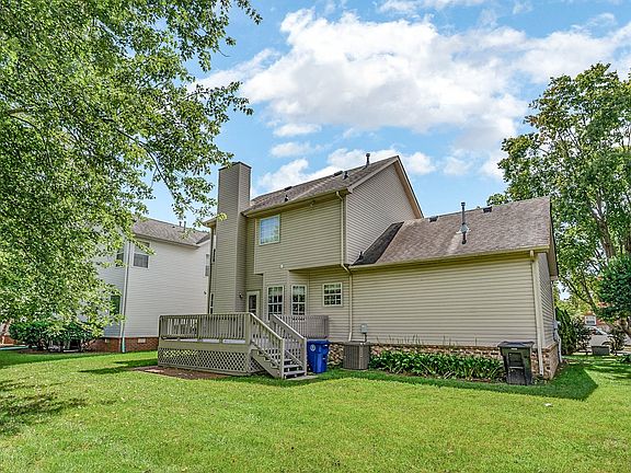 2nd image of 2054 Belmont Cir