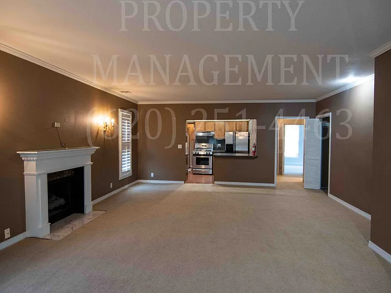 706 W 1st St — Photo 14