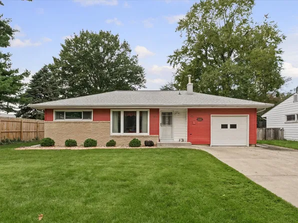1505 Rose Dr, Champaign, IL 61821