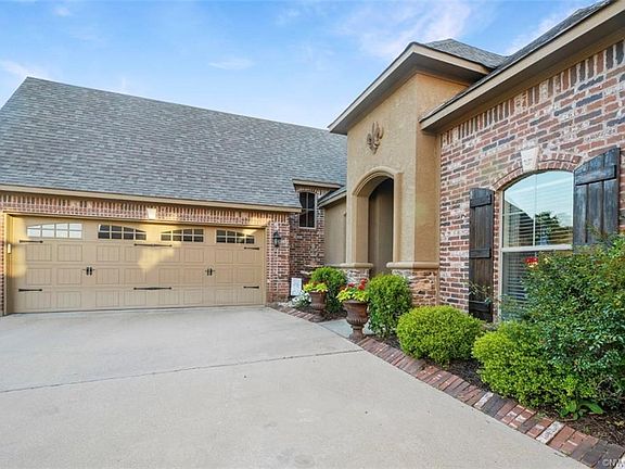 2nd image of 506 Dogwood South Ln