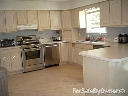 4th image of 545 Albert Ave