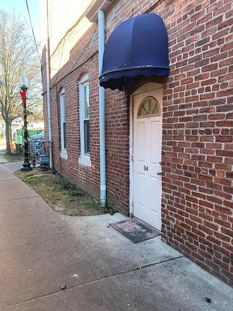 1st image of 94 Deer Park Ave