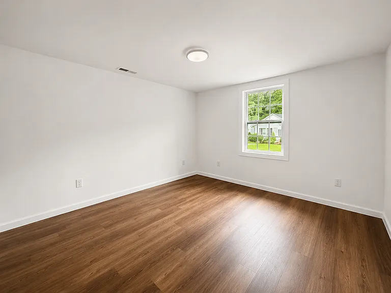 2227 Bernhurst Dr — Photo 7