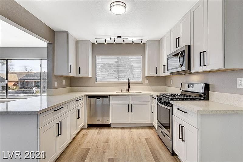 1st image of 3609 Roseglen Ct