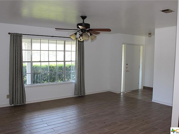 4th image of 605 N Bishop St