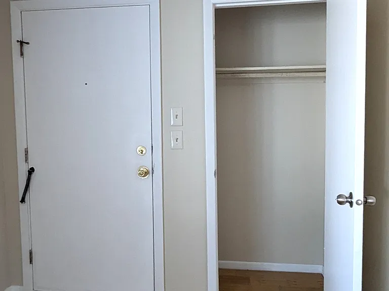 35 Parkwood St #2 — Photo 13
