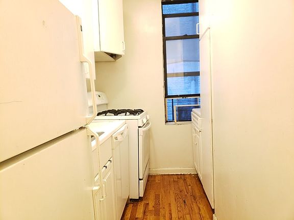 2nd image of 248 W 105th St #3PL
