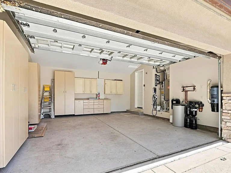 16771 Frank Ave — Photo 20