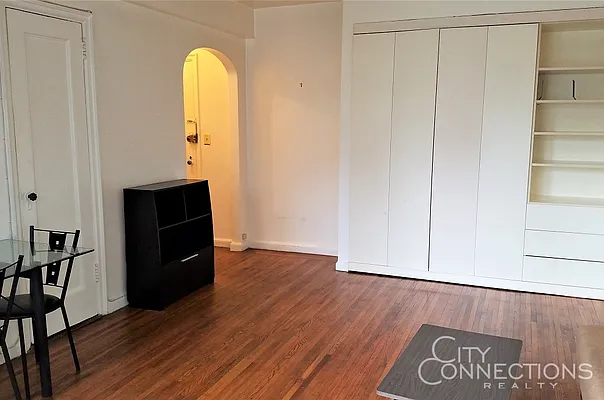 Rented by City Connections Realty | media 13