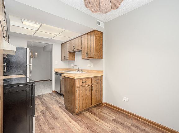 5th image of 15125 Quail Hollow Dr #3N
