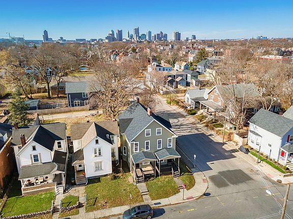 4th image of 455 Oakwood Ave
