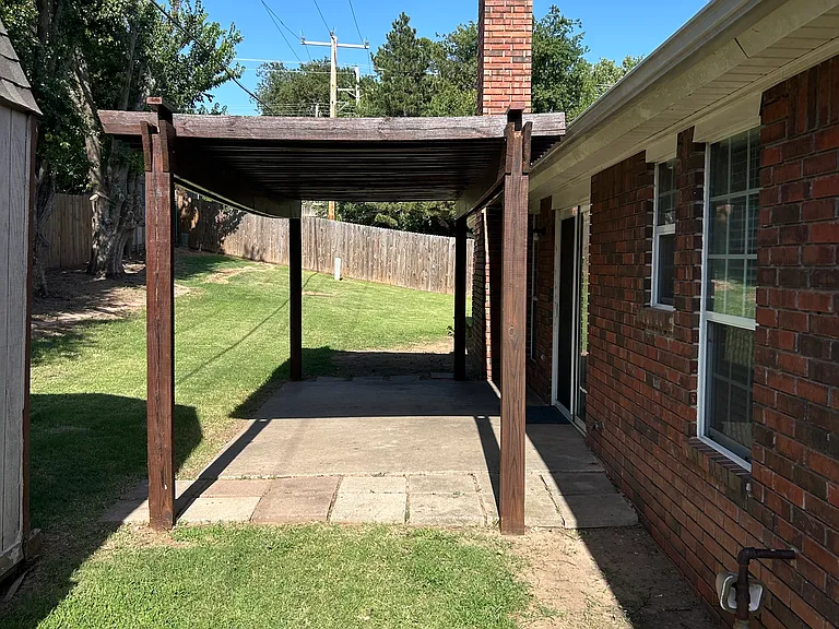 4801 Winston Dr — Photo 11