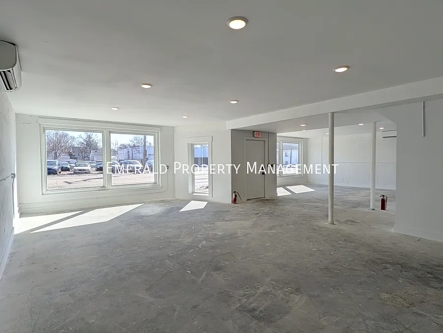Studio, $1,300 — Photo 2