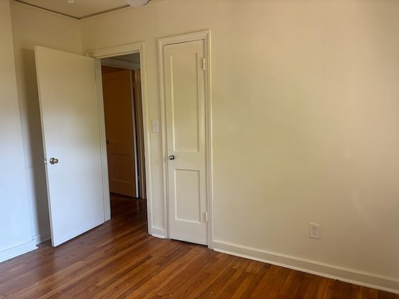 4th image of 1023 Poplar Blvd #7