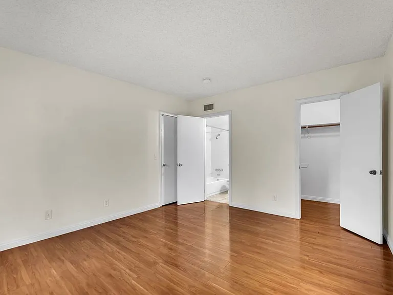 3823 S Maryland Pkwy #B9 — Photo 10