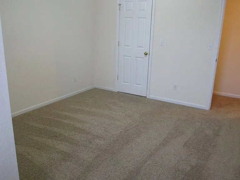 4402 - 4404 Jeana Court — Photo 28