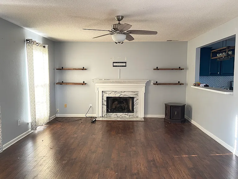 4004 Arnst Way — Photo 3