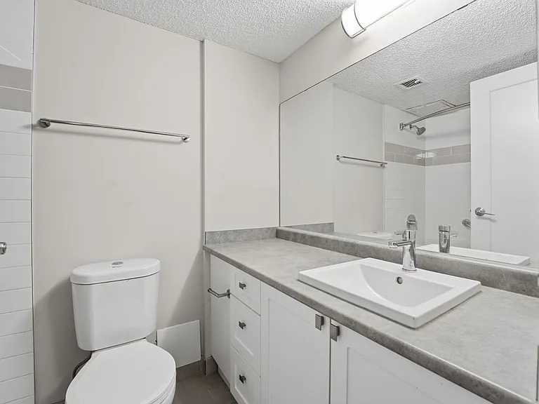 605 13th Ave SW — Photo 32