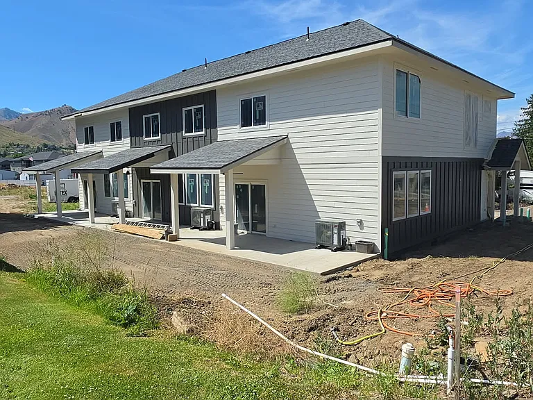 1222 S Miller St — Photo 2