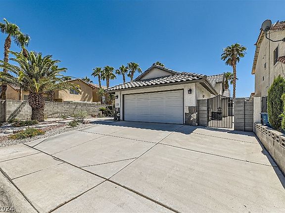 3rd image of 3552 Kahala Bay Ln