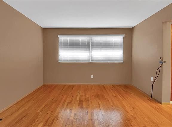 5th image of 1533 Papillon Dr