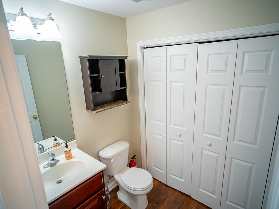 1st Floor 1/2 Bath and Laundry