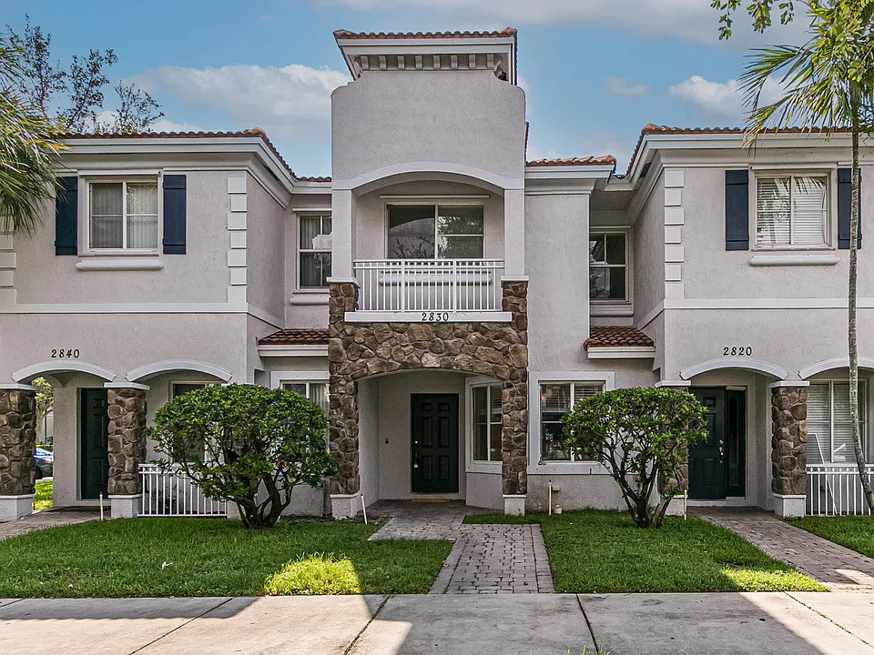 2830 SW 82nd Ave #102