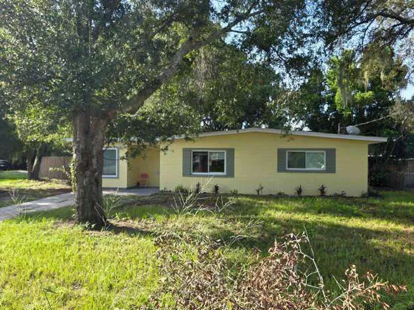 3972 Poinsettia Ave, Mount Dora, FL 32757