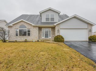 1409 Trail Side Dr, Beecher, IL 60401