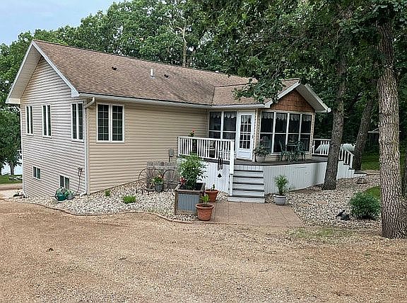 2nd image of 30277 Bonanza Rd