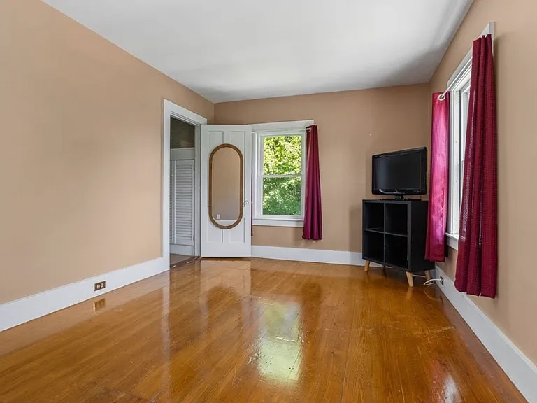 30 Auburn St #2 — Photo 6