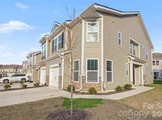 33 Cedar Hill Rd, Hendersonville, NC 28792