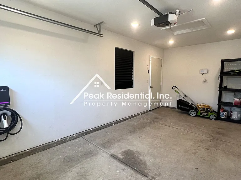 4867 V St — Photo 28