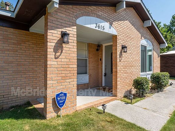 3rd image of 3615 Goldfinch Dr