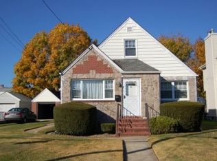 29 Madison Ave, New Hyde Park, NY 11040