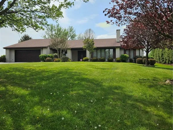 136 Heritage Hills Rd S, Uniontown, PA 15401