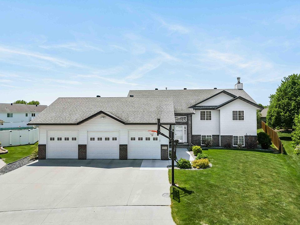 1st image of 1536 Cambridge Dr